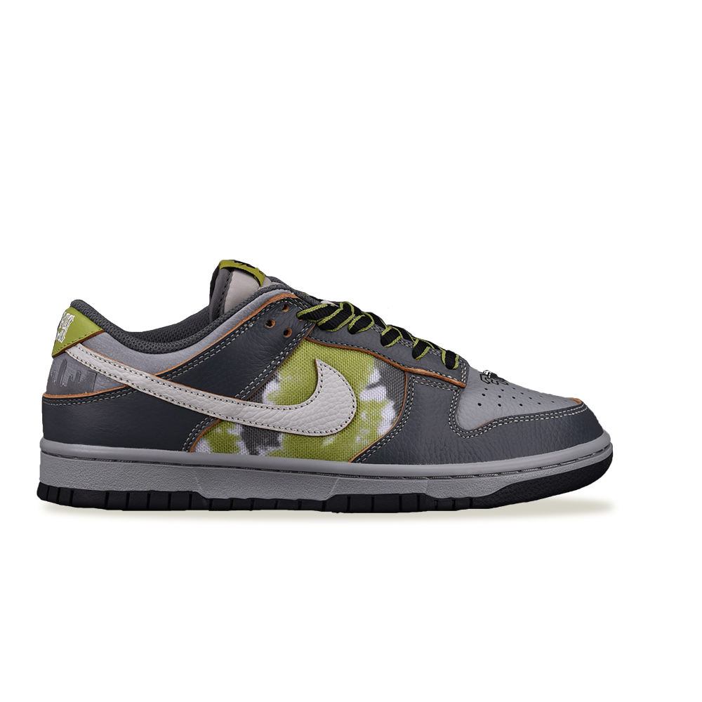 Nike Dunk SB Low “Friends and Family” - Exclusive Design, Signature Comfort, Iconic Style