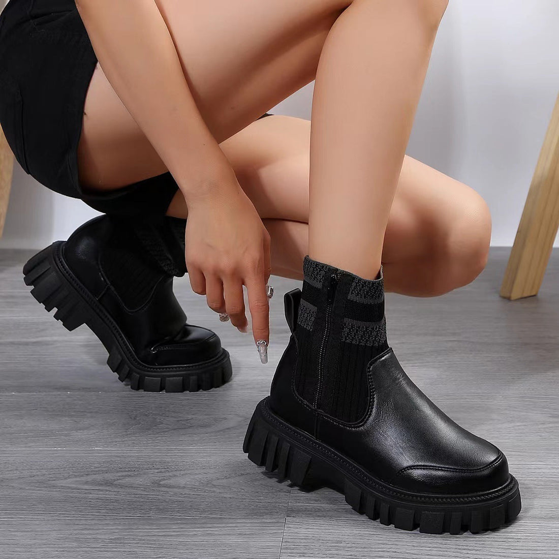 Fashion Mid-tube Boots With Zipper