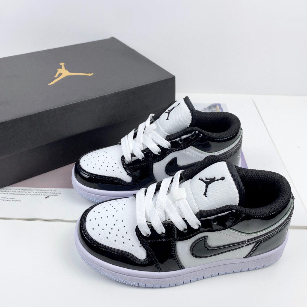 Kid Air Jordan 1 Low / black and white